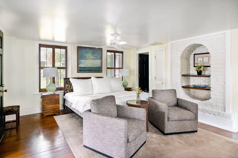 Room 11, King Room (The Cottage) | Premium bedding, individually decorated, individually furnished, desk
