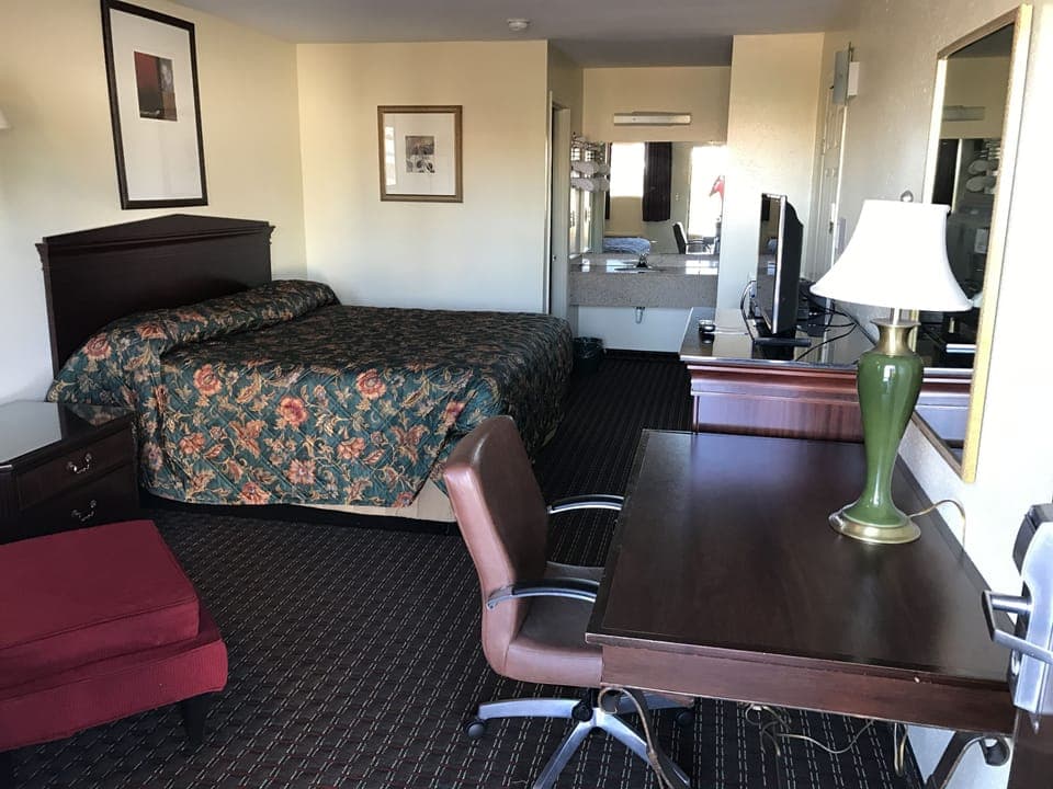 Desk, free WiFi, bed sheets, alarm clocks
