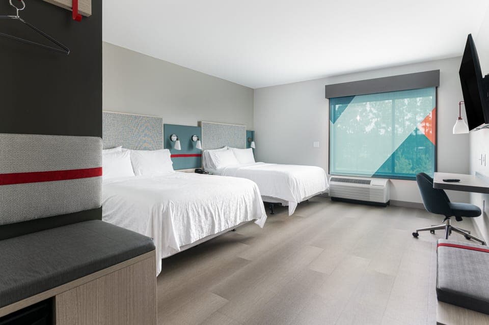 Standard Room, 2 Queen Beds, Accessible Bathtub | Premium bedding, Tempur-Pedic beds, desk, laptop workspace