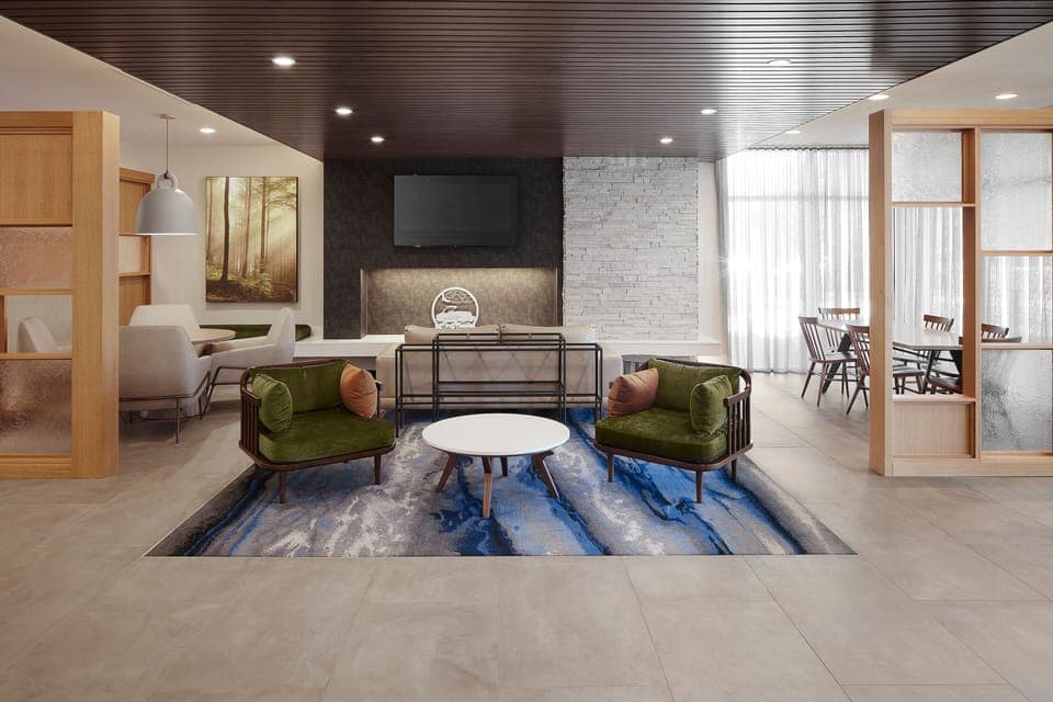 Lobby lounge