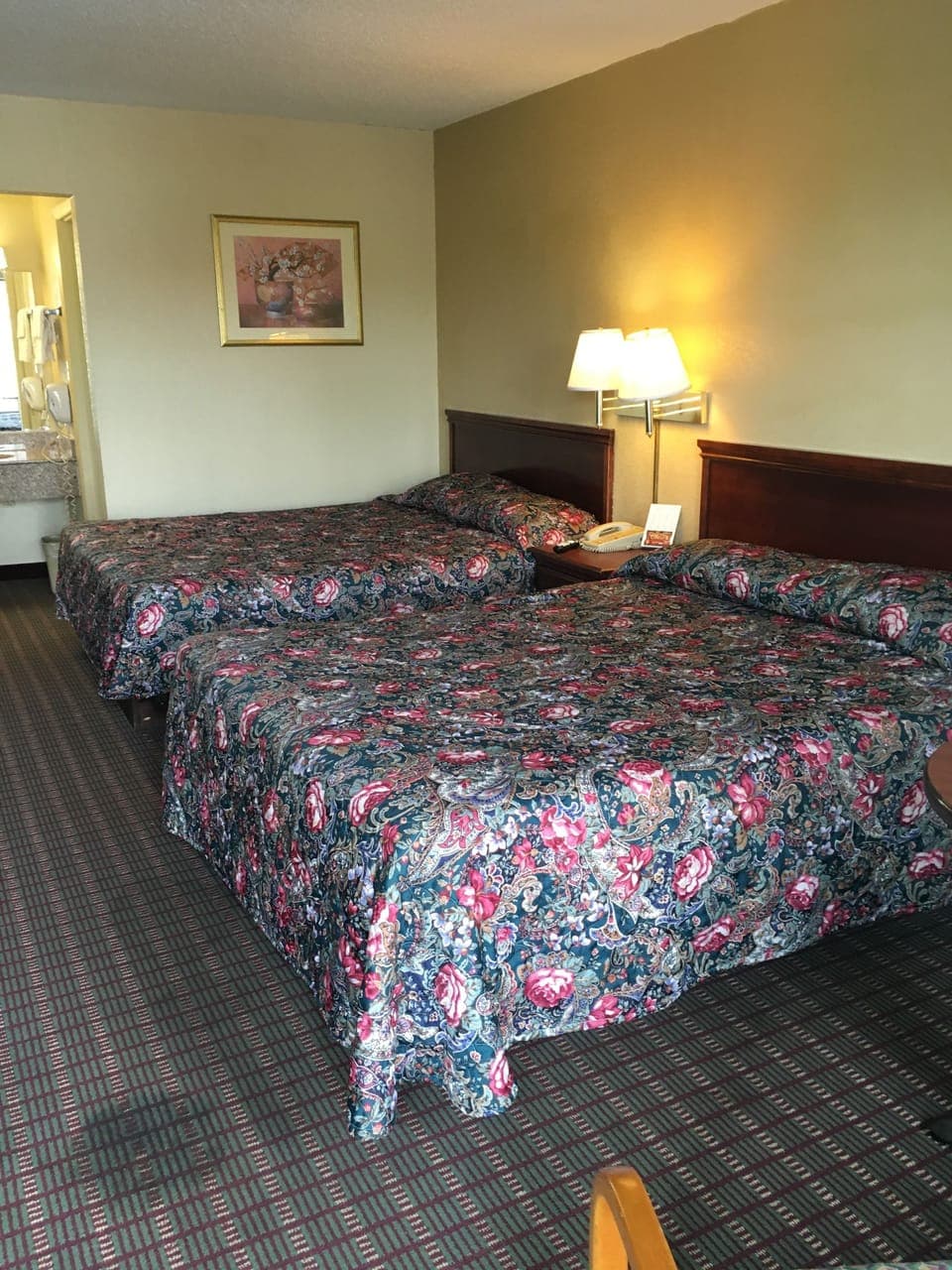 Iron/ironing board, cribs/infant beds, rollaway beds, free WiFi