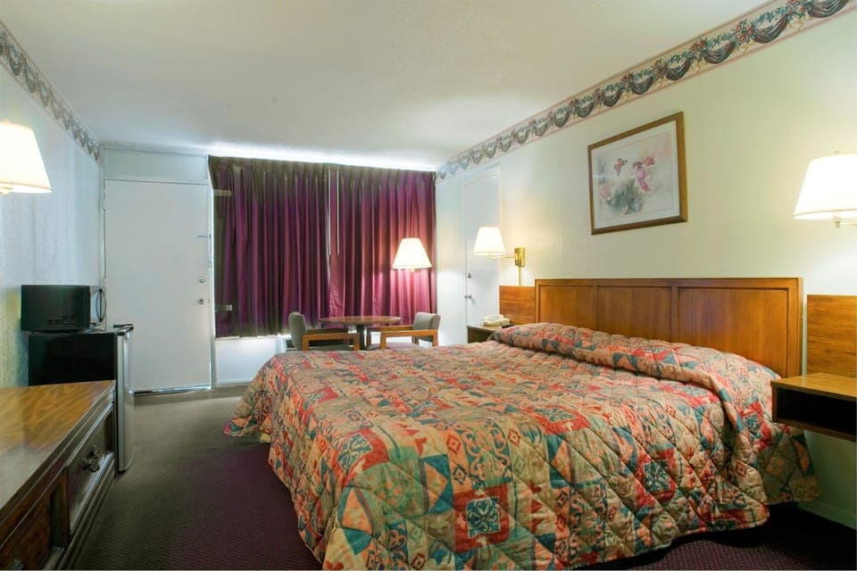 Desk, free WiFi, bed sheets, alarm clocks