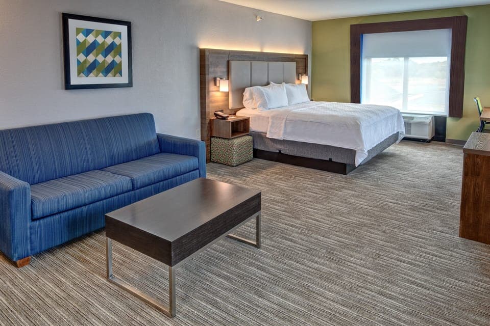 In-room safe, desk, iron/ironing board, free cribs/infant beds