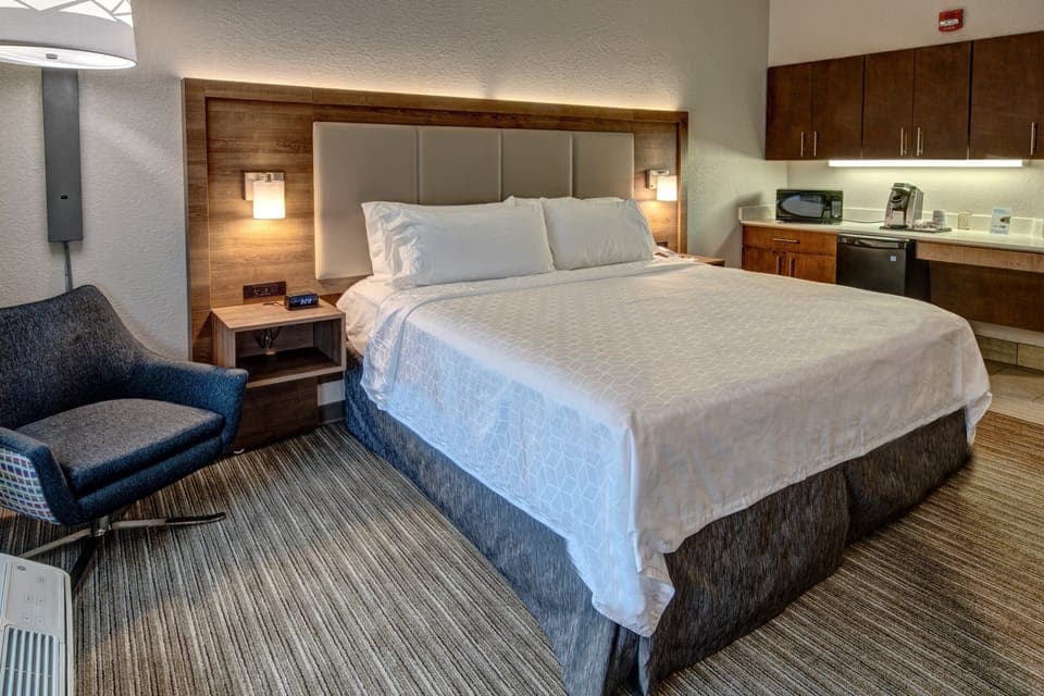 In-room safe, desk, iron/ironing board, free cribs/infant beds