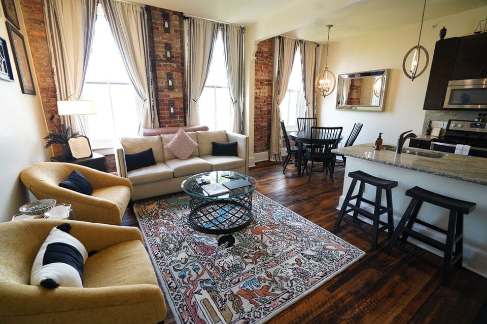 Luxury Suite, 1 King Bed | 1 bedroom, Egyptian cotton sheets, premium bedding, down comforters