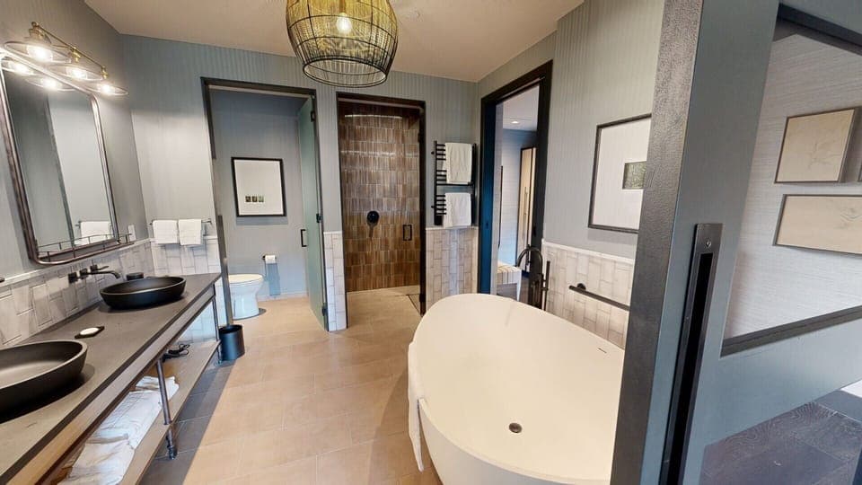 Suite | Bathroom | Separate tub and shower, deep soaking tub, rainfall showerhead