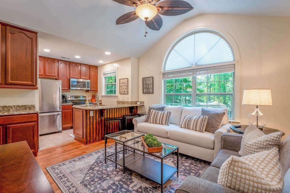 House, Multiple Beds, Patio (Dragonfly Cove) | Living area | 50-inch flat-screen TV with digital channels, fireplace