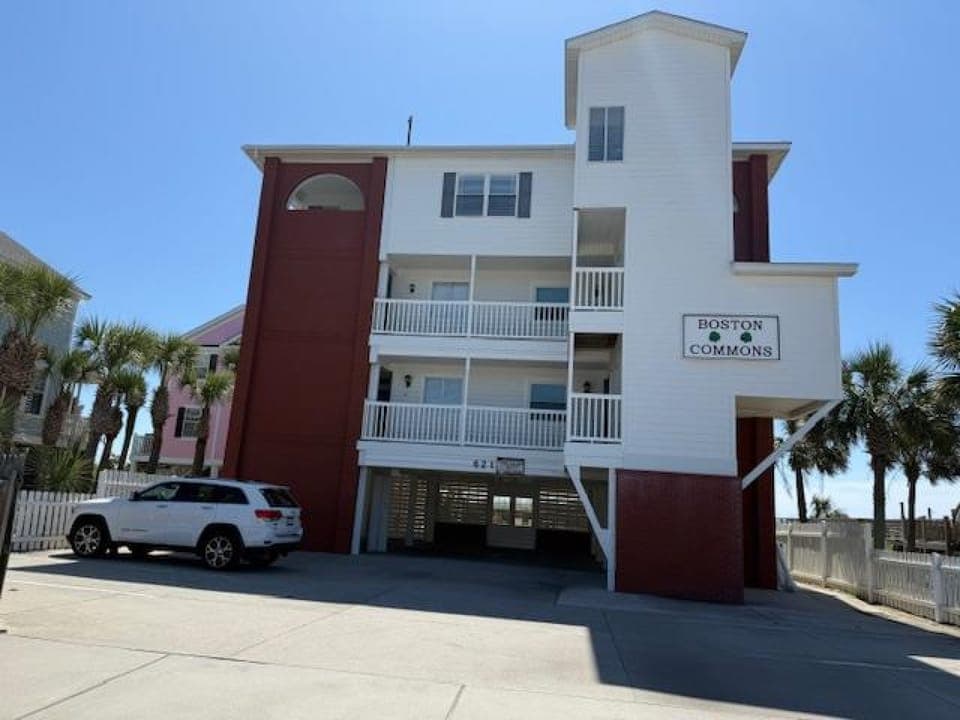 Exterior Front View