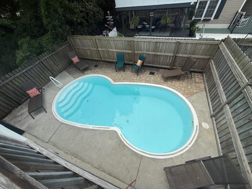 Pool (2)
