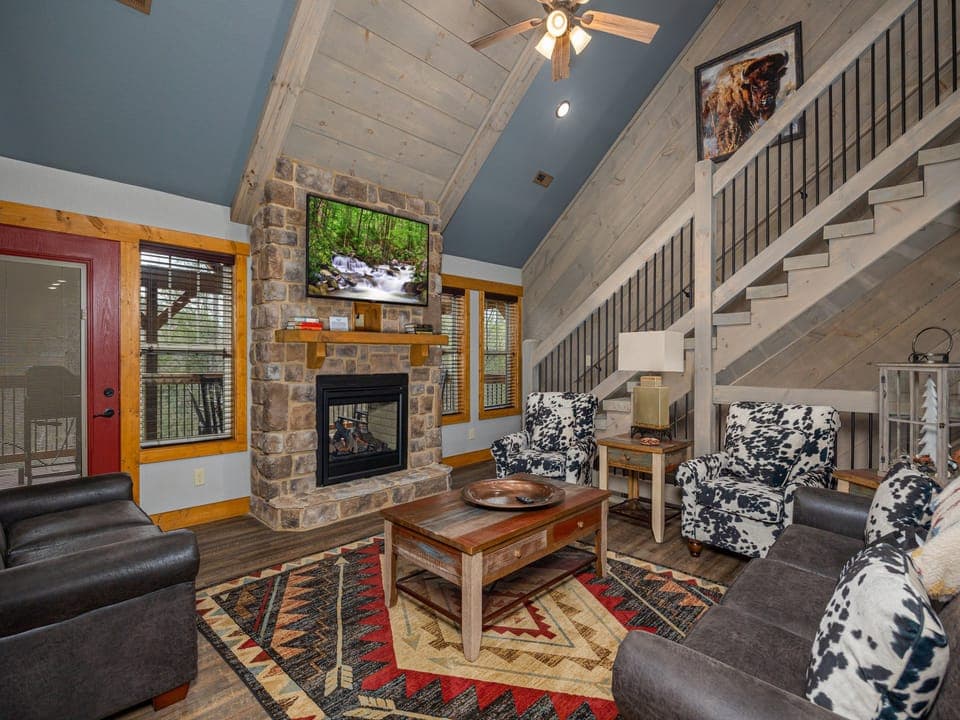 mountain-sunrise-pool-cottage-4
