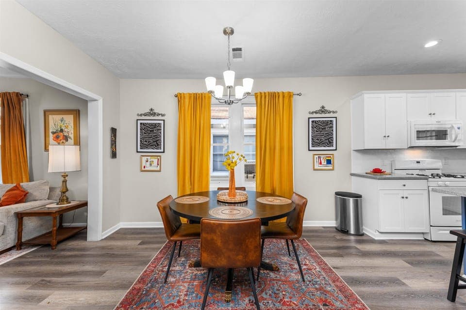 Dining table with seating for four.