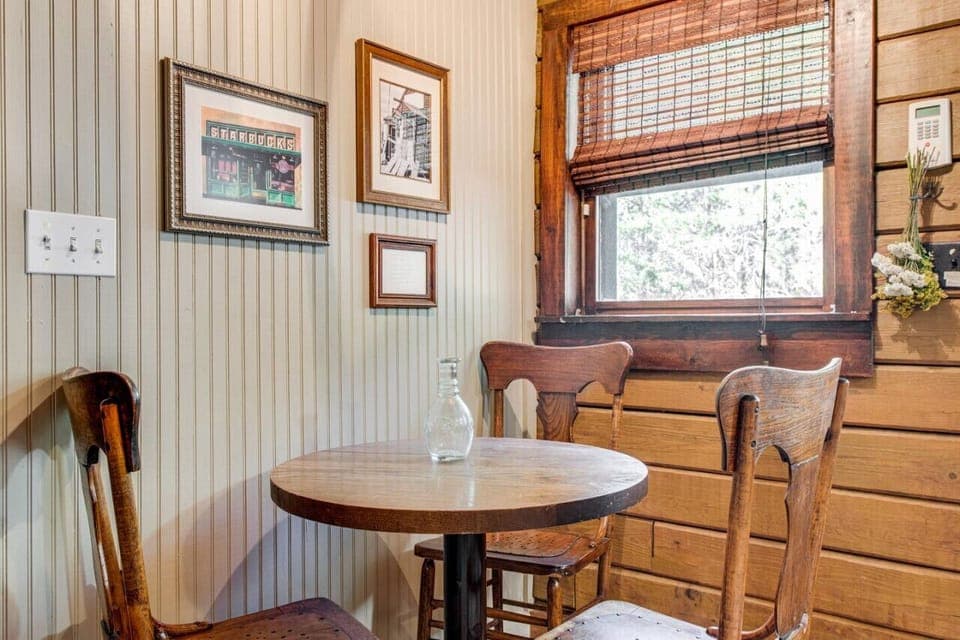 The dining area.