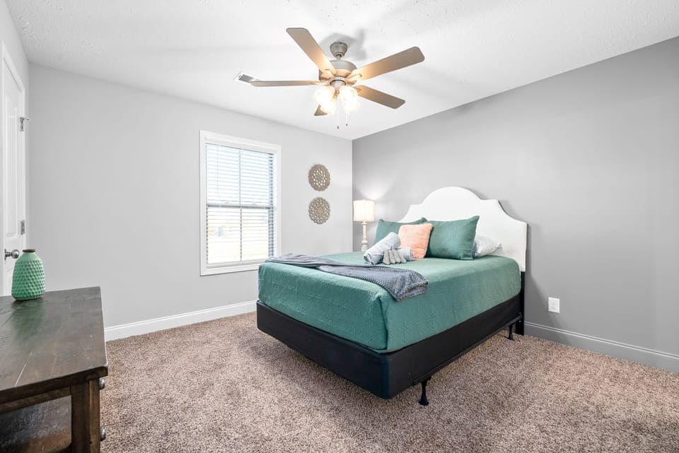 Second Bedroom with Queen Bed (Upstairs)