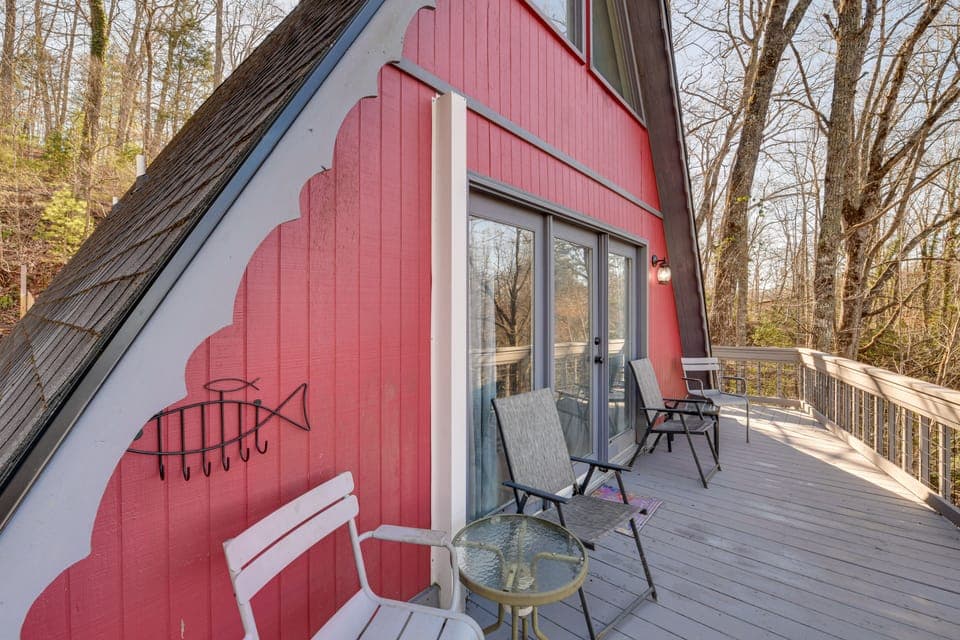 Franklin Vacation Rental | 1BR | 1BA | 1,000 Sq Ft | Step-Free Entry