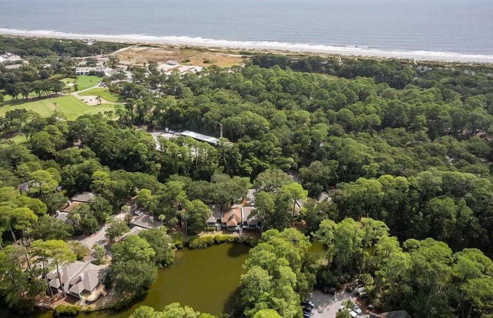 Aerial view - easy walk to the beach!