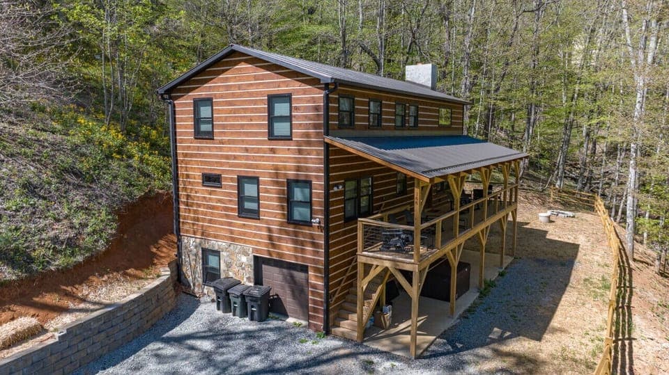 Only cabin in Boone walkable to town!