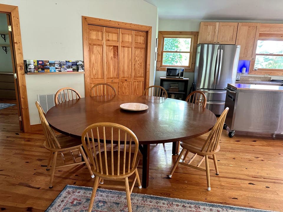Seating for 12