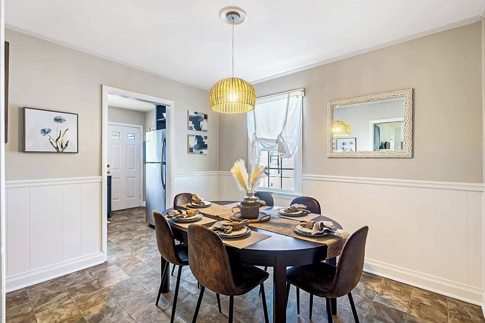 Spacious Dining