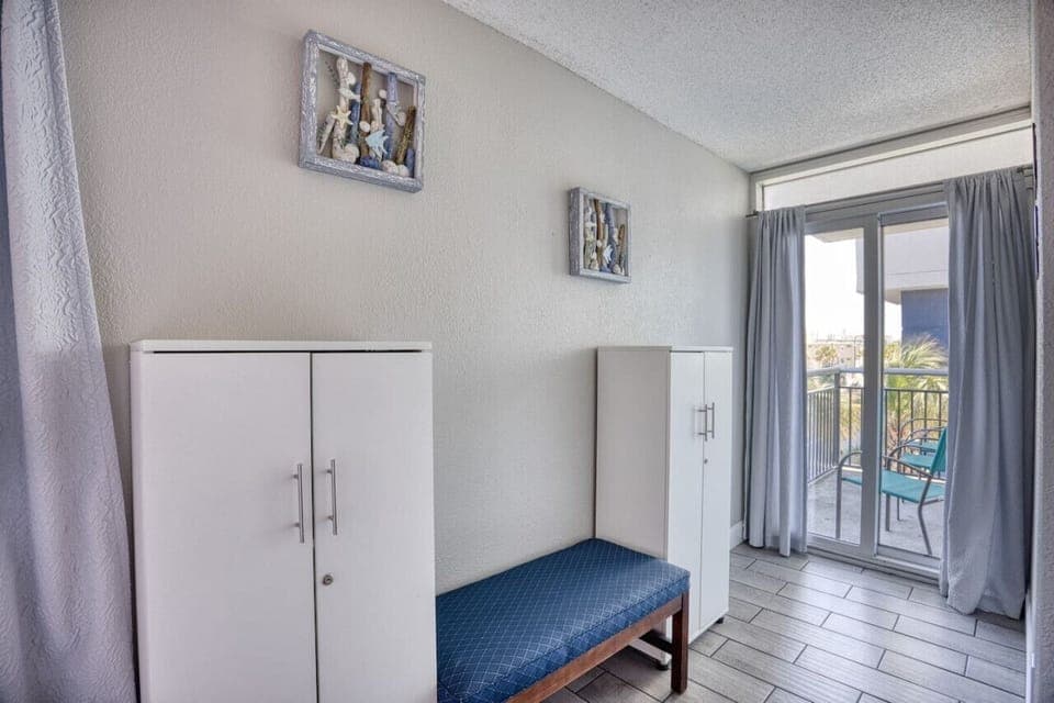 Bedroom with balcony access