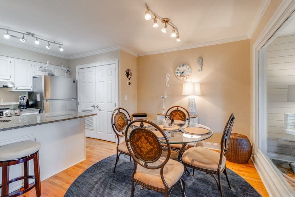 Dining Table - Seating For 4