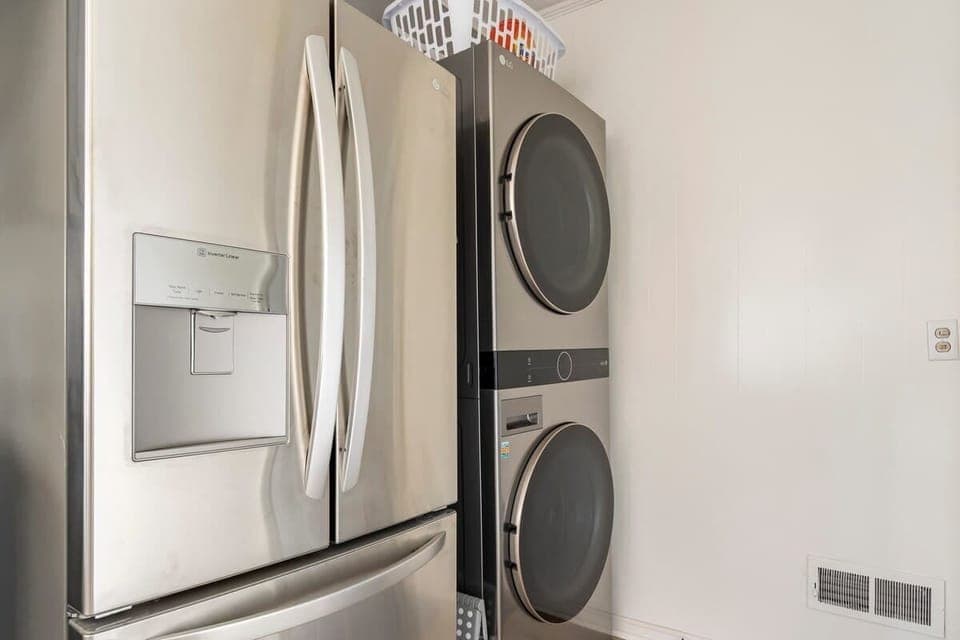 Large fridge and GE washtower