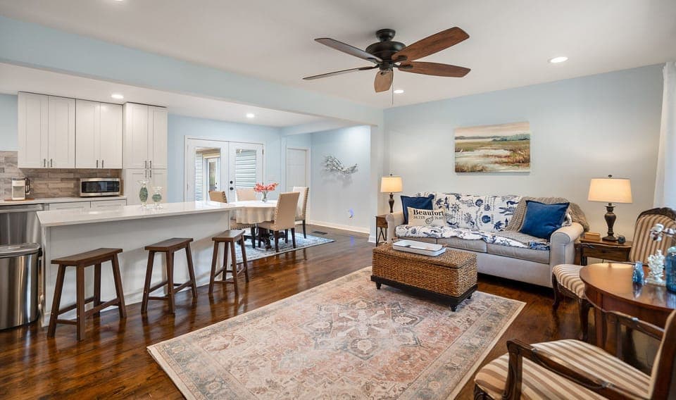 Plenty of seating for family gatherings.