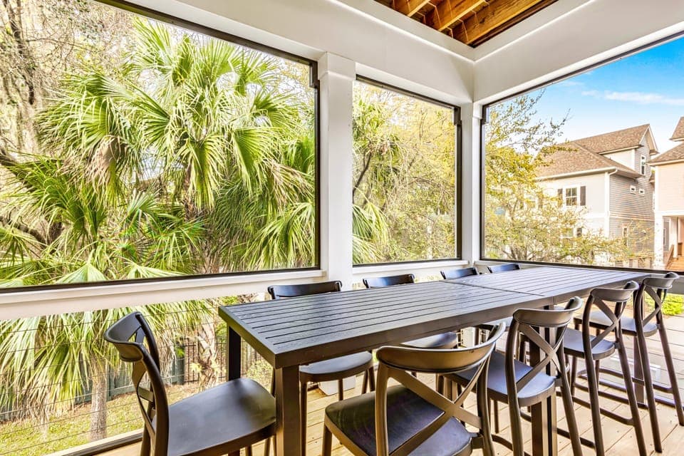 Screened in Balcony