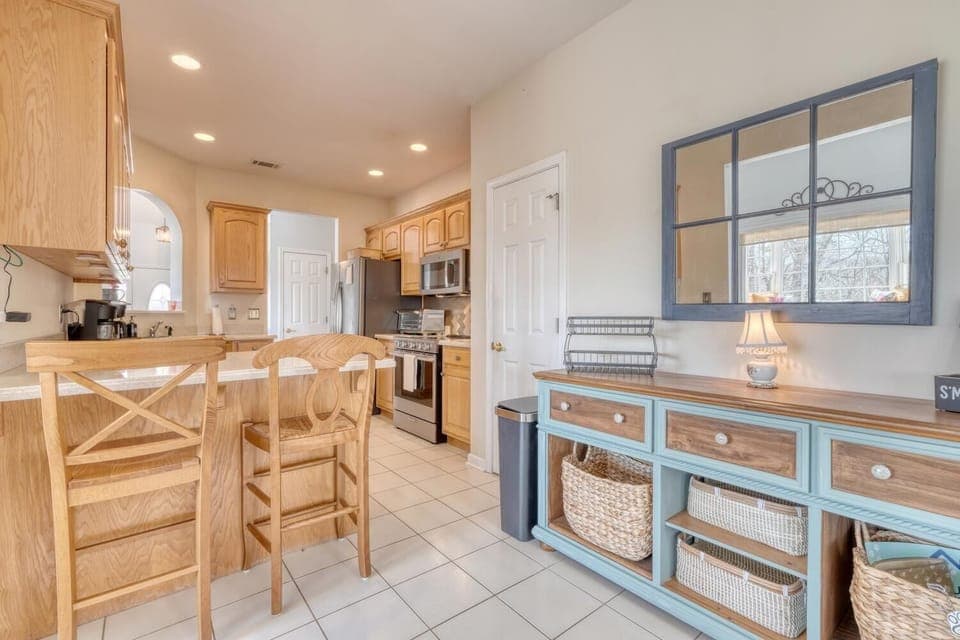 it was beautiful, very clean and had plenty of space.  -Donna 