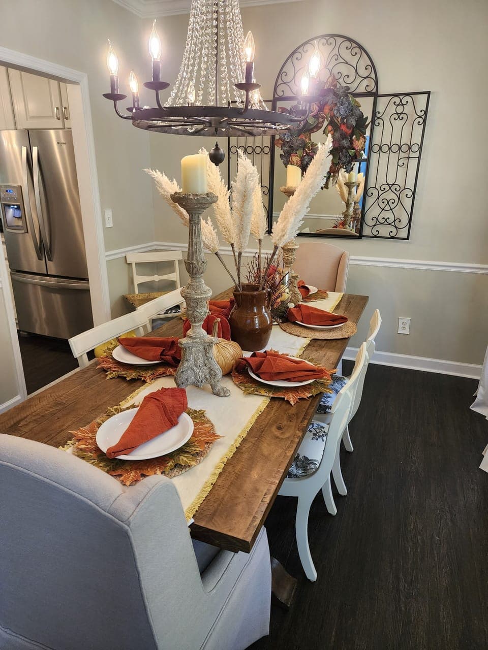 Dining room in Fall