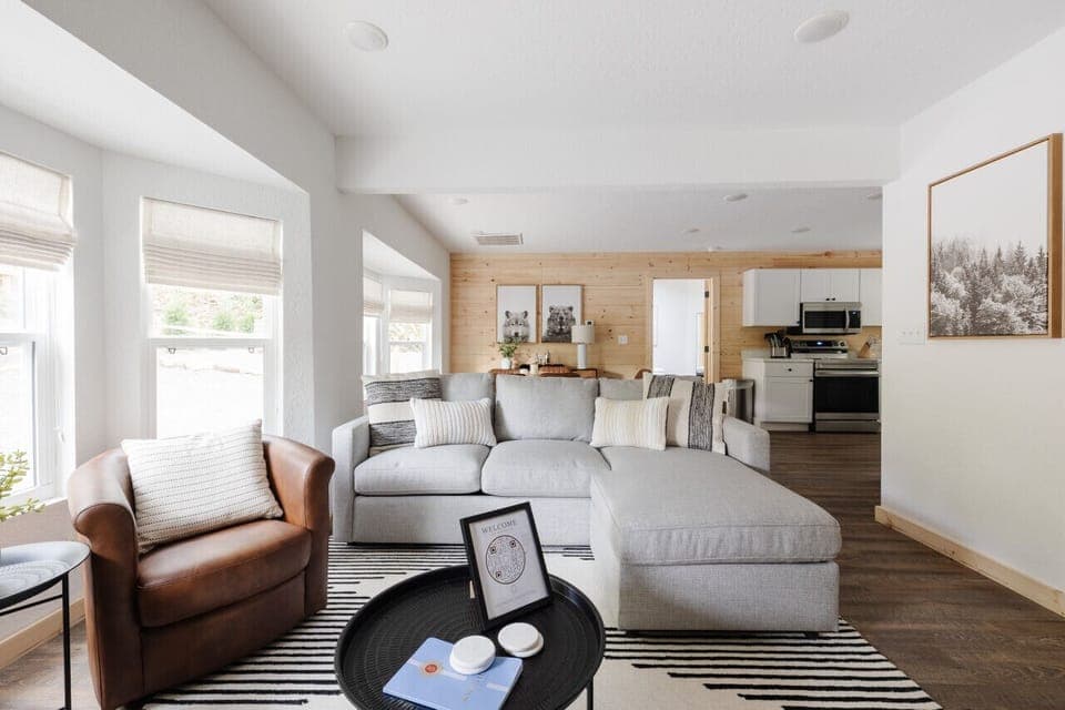 Plenty of seating for all + queen sleeper sofa!