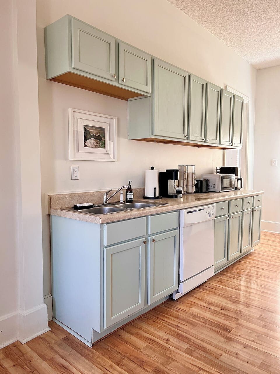 Full kitchen. 