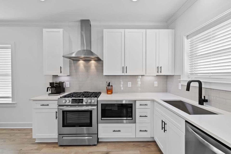 Fully Stocked Kitchen
