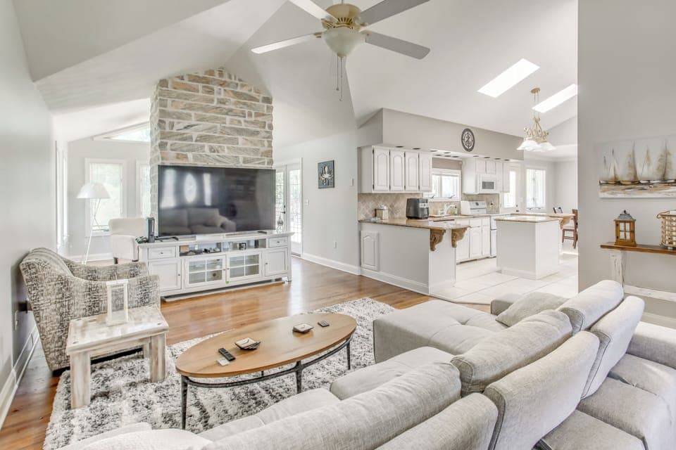Myrtle Beach Vacation Rental | 4BR | 2.5BA | Step-Free Access | 2,250 Sq Ft