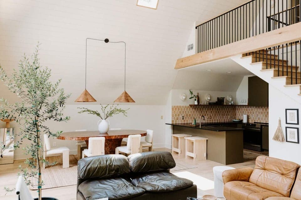View from the livingroom into the dining and kitchen. An open plan lends to entertaining and everyone feeling part of the fun
