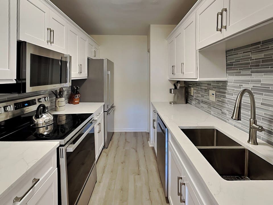 Full Kitchen