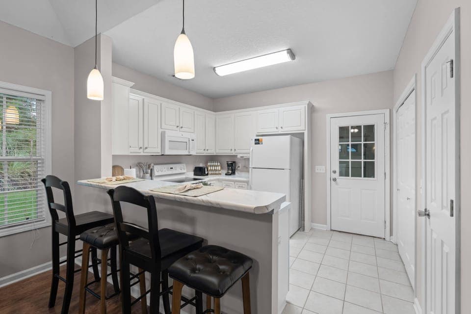 Kitchen seating 