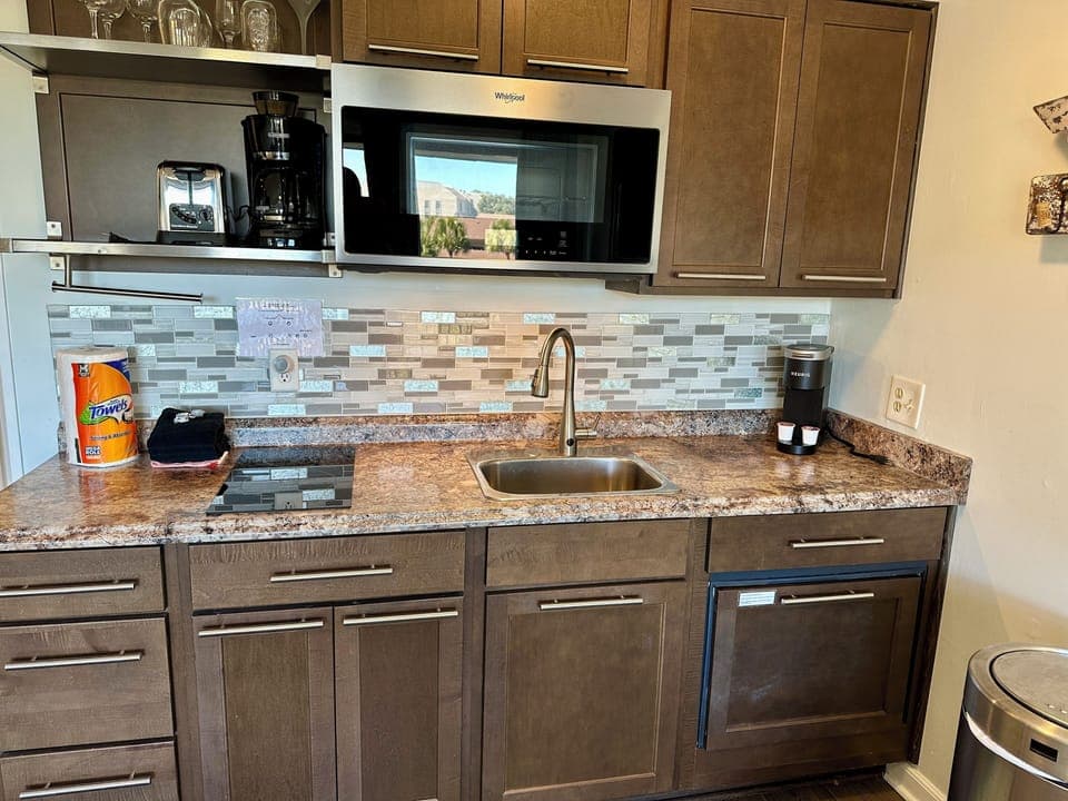 Kitchen - Fully equipped kitchen