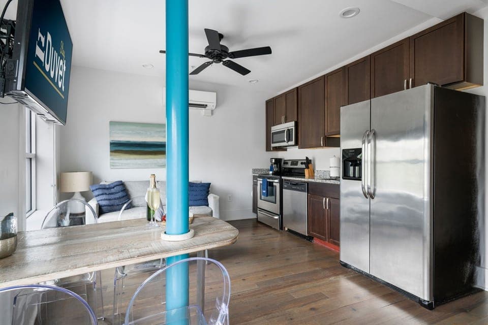 The King Suites at 493 - 8 Suites, 16 Bedrooms