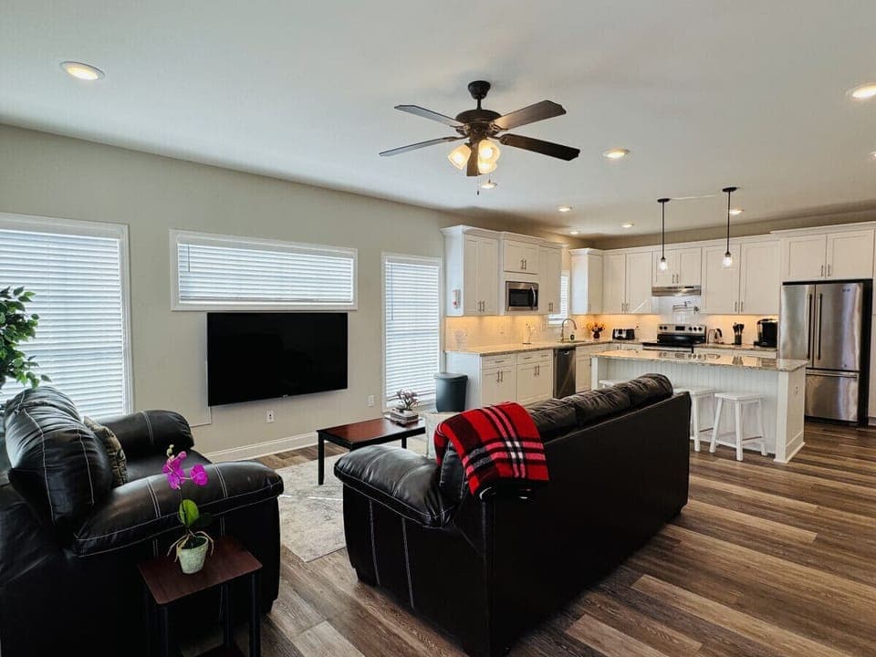 1475 Living Room