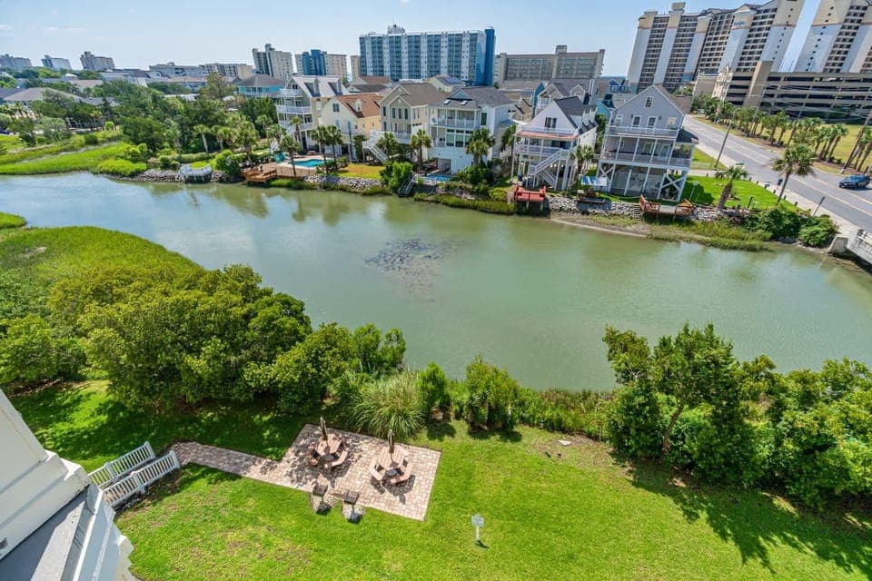 Riverfront Paradise