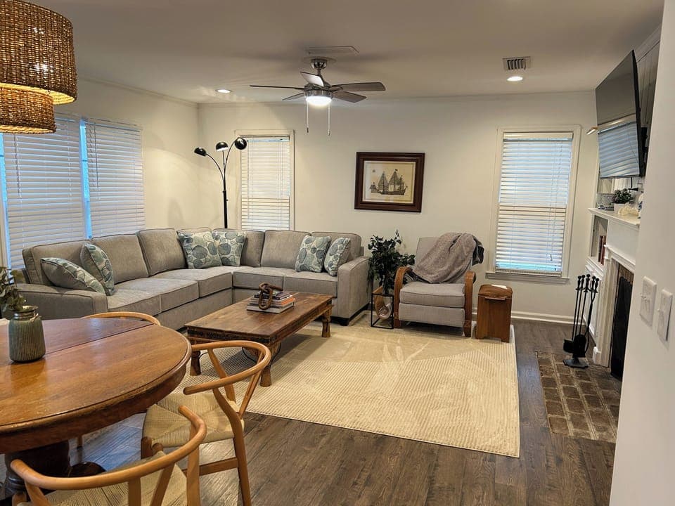 Living Room (3)