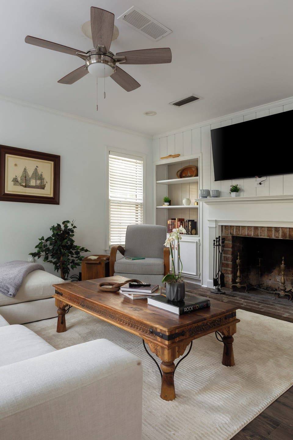 Living Room (2)