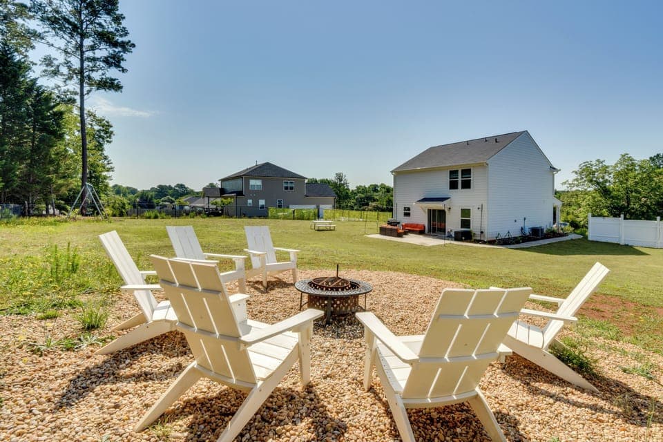 Anderson Vacation Rental | 3BR | 2.5BA | 1,600 Sq Ft | 1 Step Required