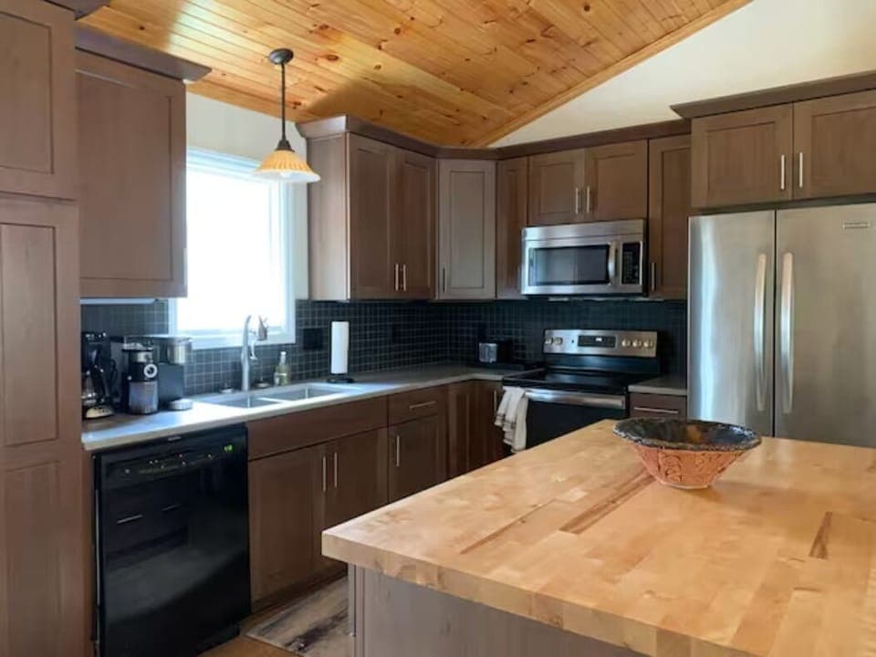 Fully stocked kitchen