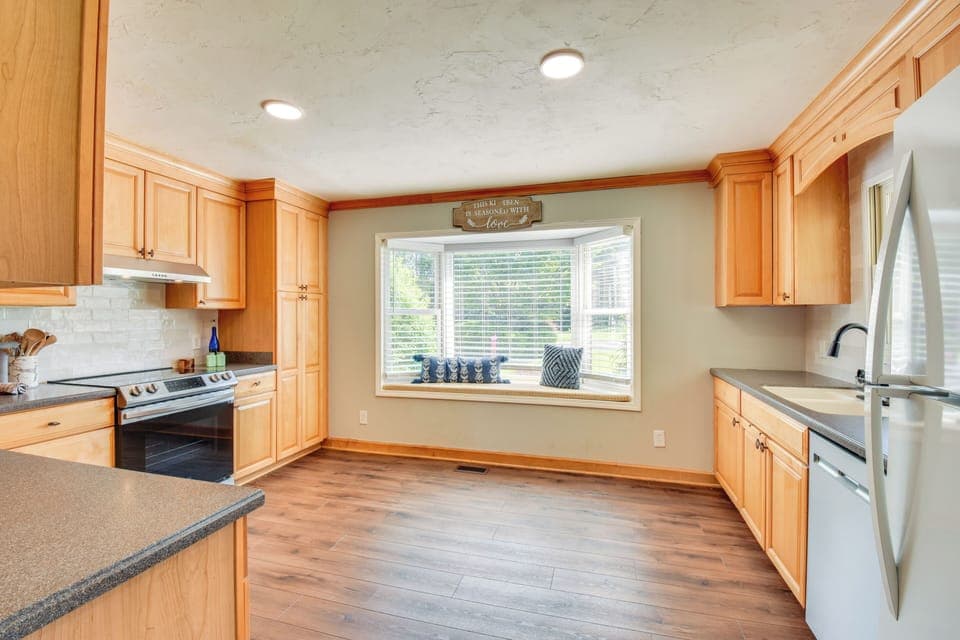 Kitchen | Dishwasher | Drip Coffee Maker | 1st Floor