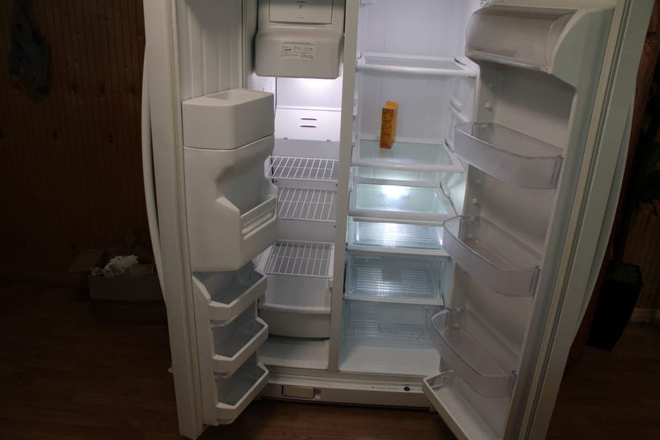 Clean refrigerator