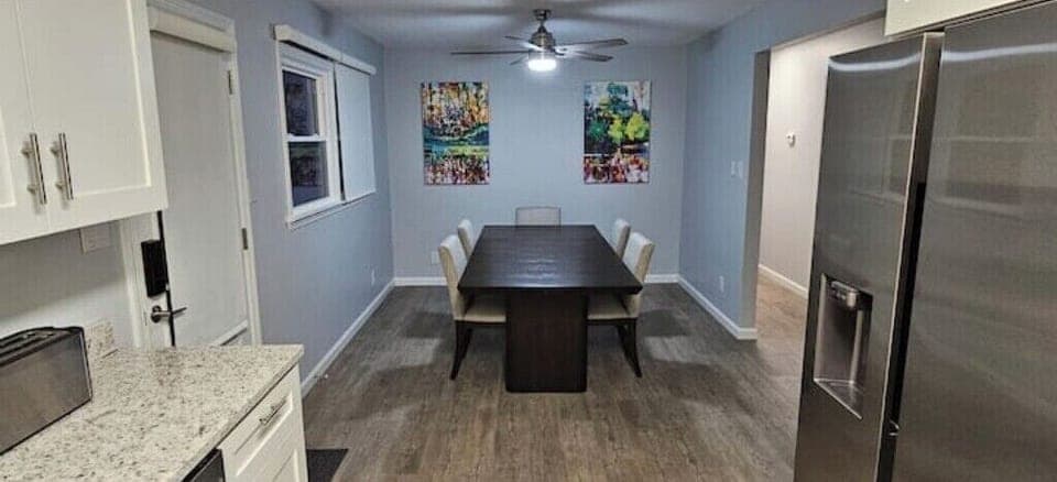 Eating area - view from kitchen