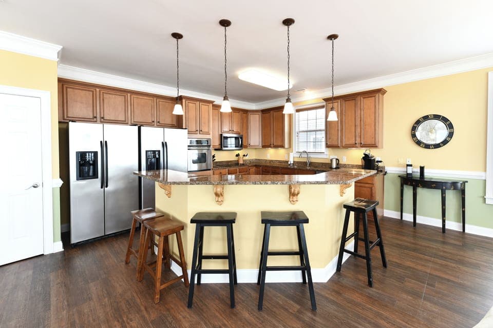 Kitchen with 2 refrigerators!