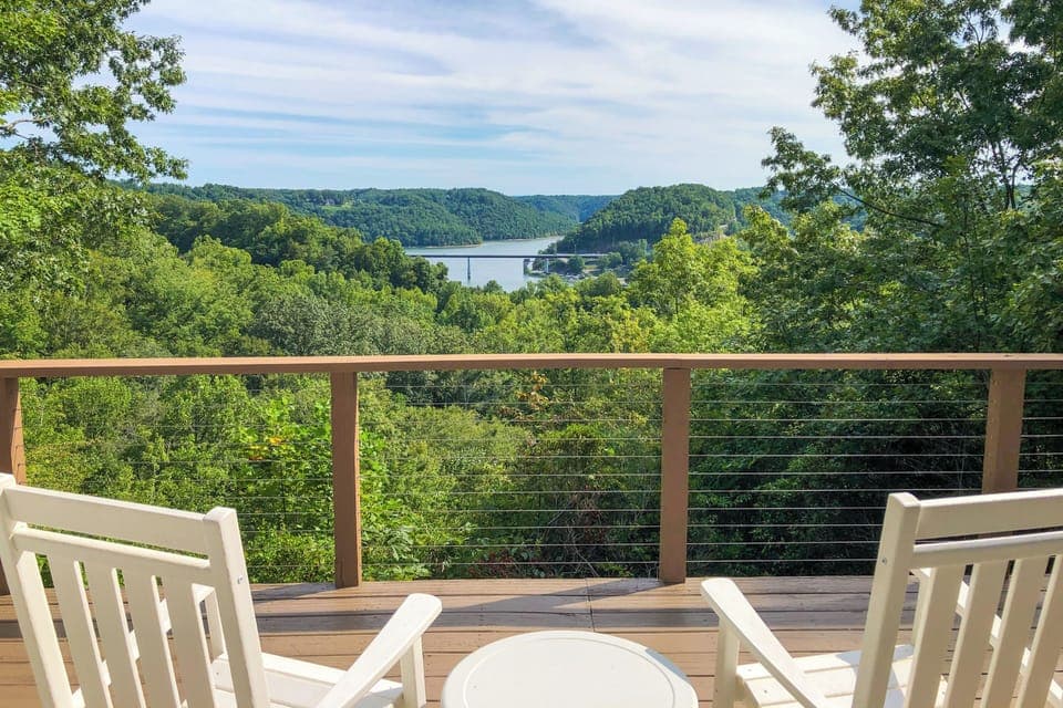 Sparta Vacation Rental | 2BR | 2BA | 1,053 Sq Ft | 2 Steps Required to Enter