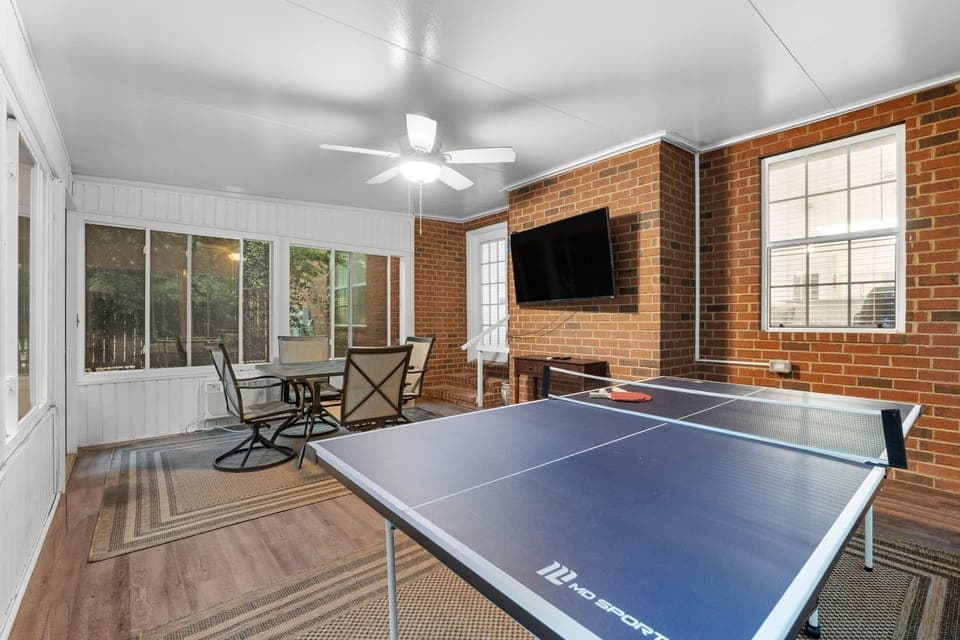 Ping pong table view 